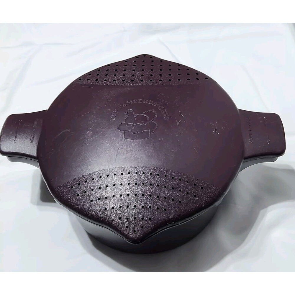 Pampered Chef Micro Cooker 8 Cup Microwave Cooker Steamer With Strainer Maroon